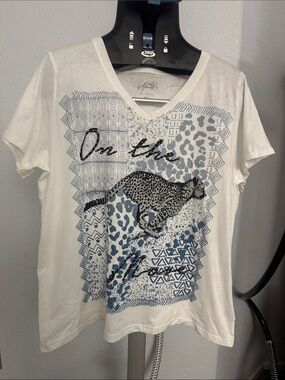 Style & Co. White V-Neck Tee with Blue Graphic Cheetah